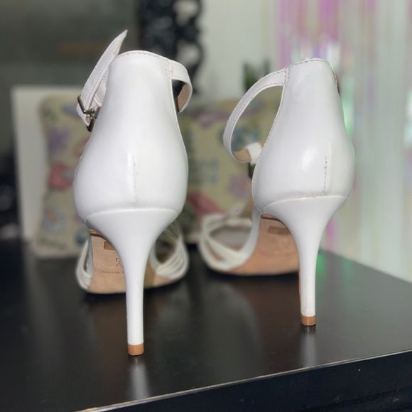 Antonio Melani white leather strappy heels - Picture 6 of 8